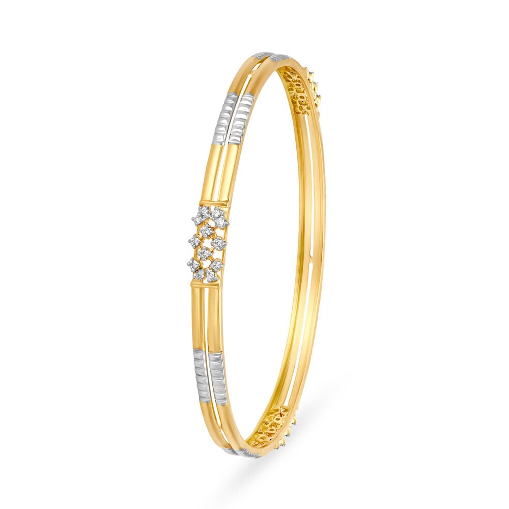 Shimmering Classy Diamond Bangle in 18K Yellow Gold, 0.415 ct
