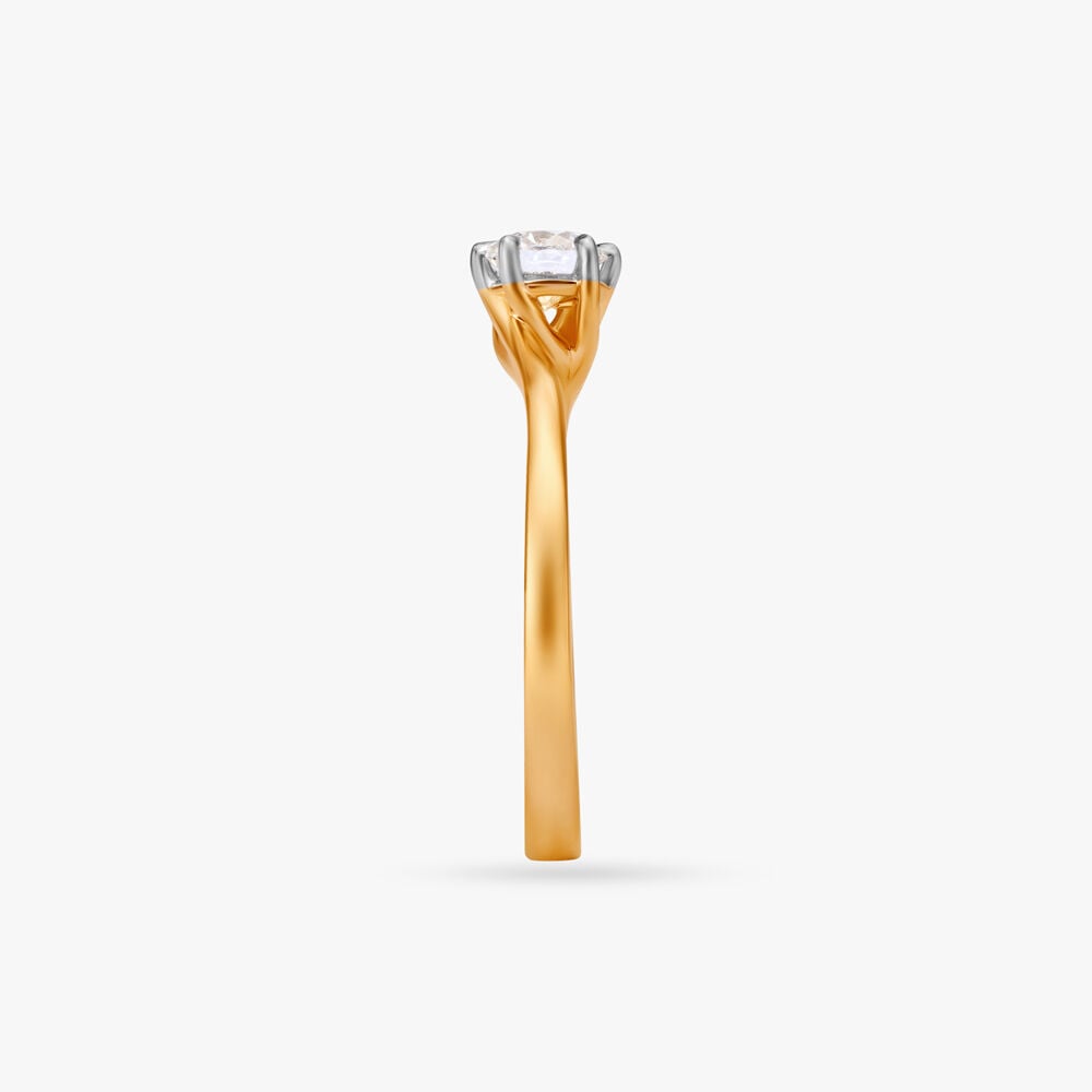 Perpetual Chic Solitaire Ring in 18K Yellow Gold, 0.3 ct