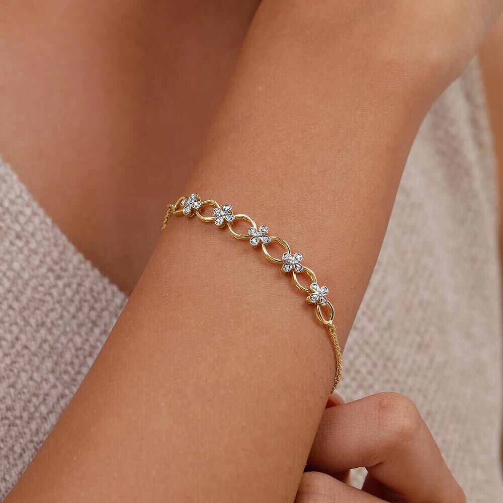 Chic Orbit Diamond Bracelet in 14K Yellow Gold, 0.096 ct