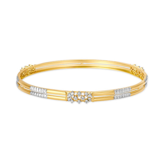 Shimmering Classy Diamond Bangle in 18K Yellow Gold, 0.415 ct