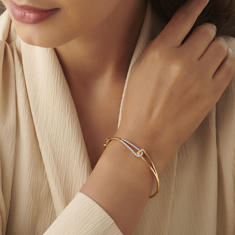 Delicate Diamond Bangle in 18K Yellow Gold, 0.196 ct