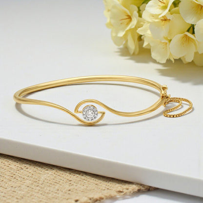 Circle Diamond Bangle in 18K Yellow Gold, 0.177 ct