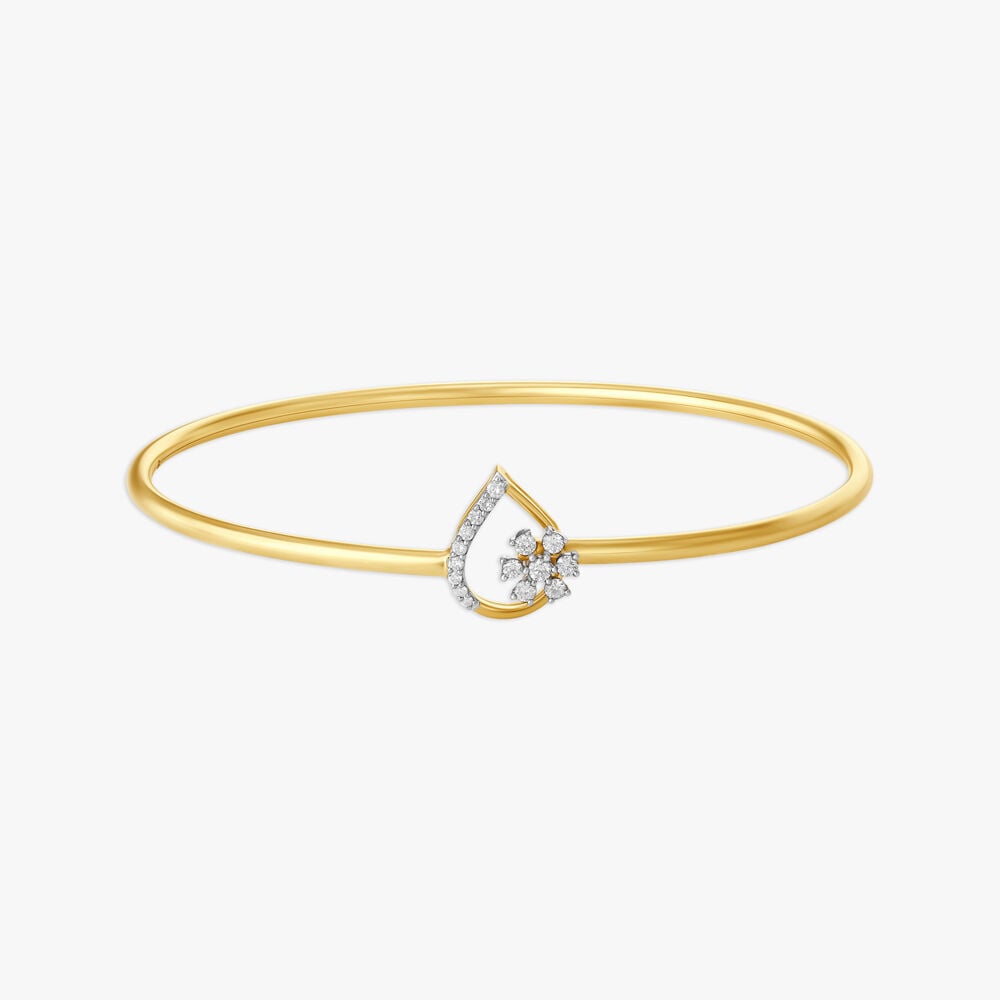Timeless Fancy Diamond Bangle in 18K Yellow Gold, 0.154 ct