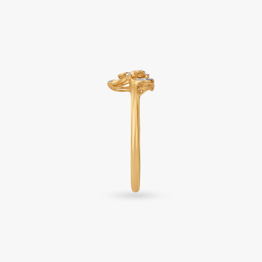 Petite Bloom Diamond Ring in 18K Yellow Gold, 0.07 ct