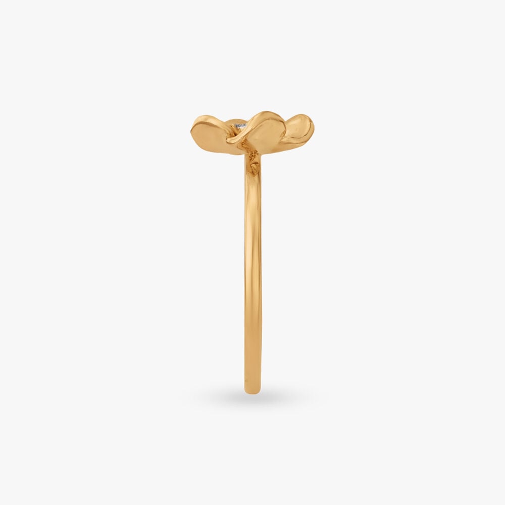 Floral Poise Diamond Ring in 18K Yellow Gold, 0.034 ct