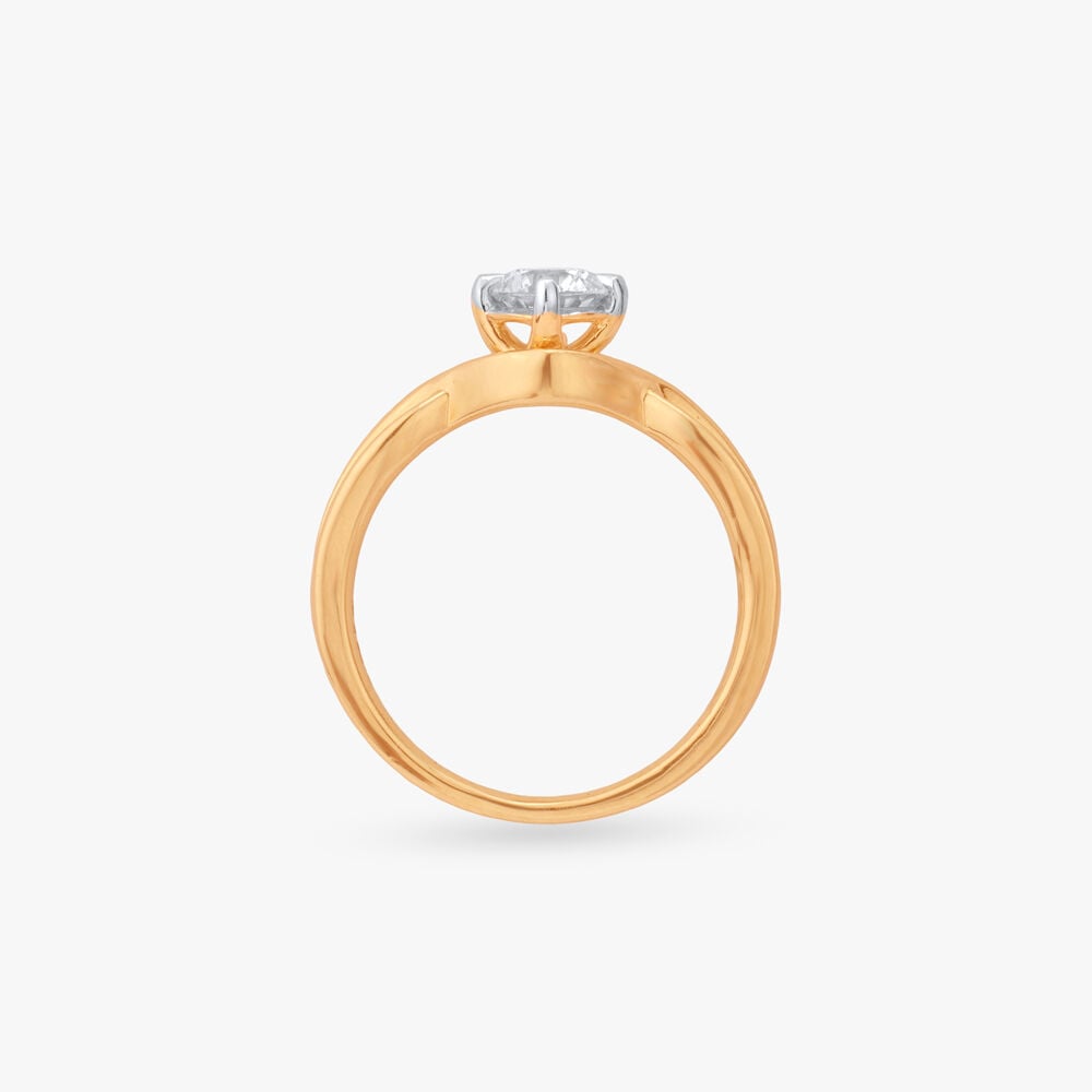 Sparkling Swirl Solitaire Finger Ring in 18K Yellow Gold, 0.51 ct